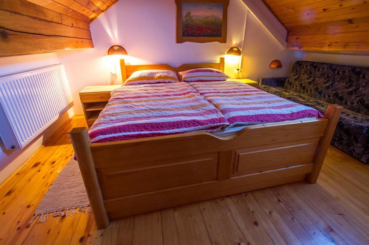 Tourist Farm Pri Martinovih Villa Krska Vas Room photo